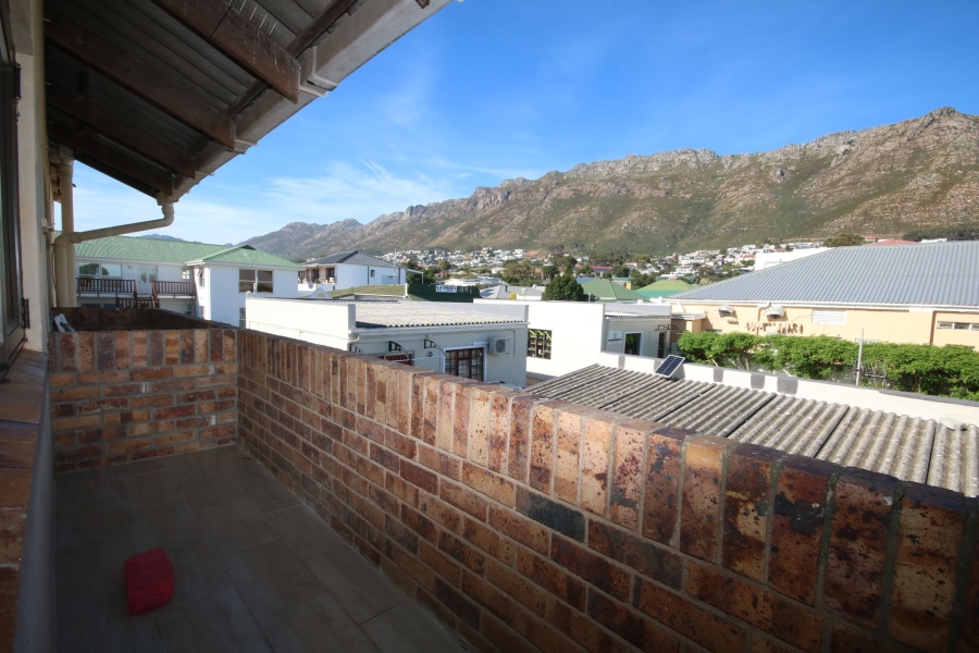 2 Bedroom Property for Sale in Gordons Bay Village Western Cape